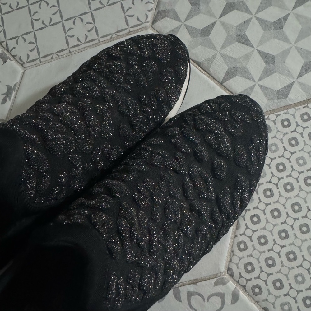 Women's Black Glitter Knit Slip-On Sneakers